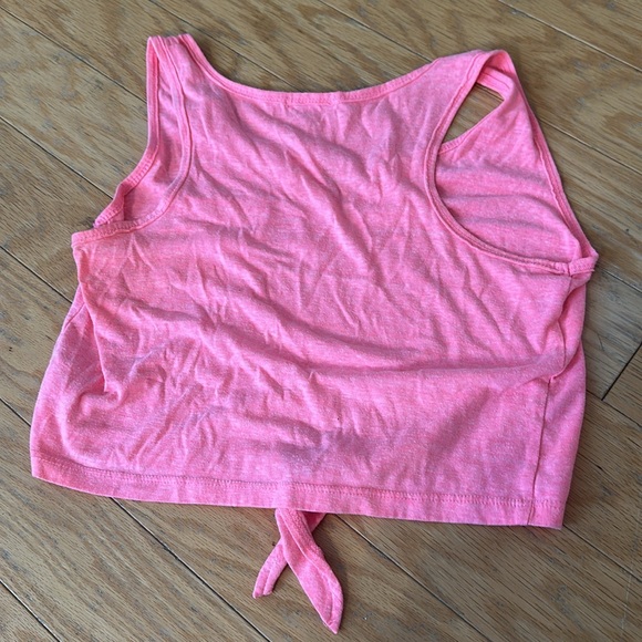 Charlotte Russe Pink Sleeveless Tie-Front Crop Top - Size Small - Used - Picture 4 of 4